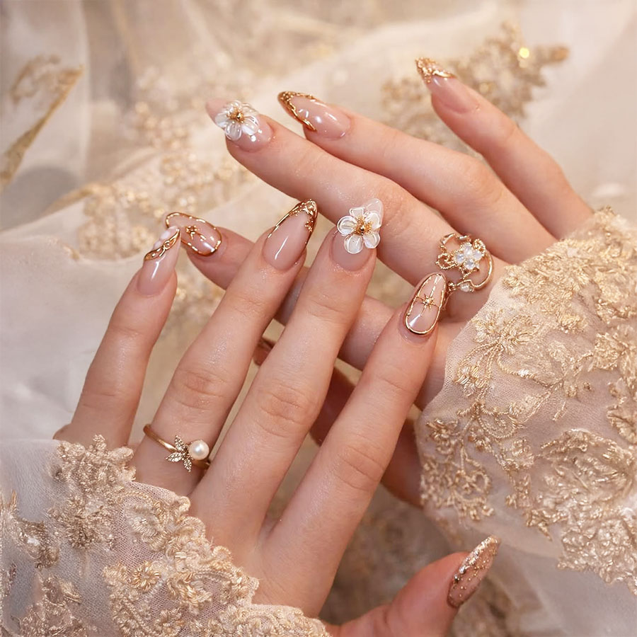 DYNASTY NAIL BAR
